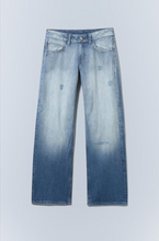 Carica l'immagine nel visualizzatore di Gallery, MESSY LOW RISE REGULAR STRAIGHT JEANS