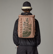 Carica l'immagine nel visualizzatore di Gallery, BASE CAMP FUSE BOX