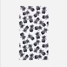 Carica l'immagine nel visualizzatore di Gallery, PINEAPPS TOWEL