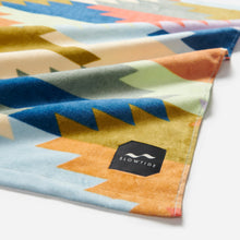 Carica l'immagine nel visualizzatore di Gallery, STACKED TOWEL