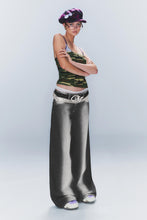 Carica l'immagine nel visualizzatore di Gallery, POSER REGULAR WAIST LOOSE WIDE JEANS