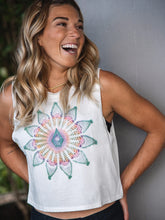 Carica l'immagine nel visualizzatore di Gallery, STAR SHIELDS CROP TNK