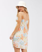 Carica l'immagine nel visualizzatore di Gallery, FEELIN BLUE