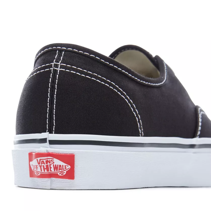 UA AUTHENTIC Black