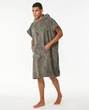 Carica l&#39;immagine nel visualizzatore di Gallery, LOGO HOODED TOWEL
