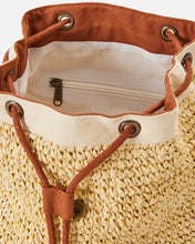 Carica l&#39;immagine nel visualizzatore di Gallery, ESSENTIALS STRAW 7L BACKPACK
