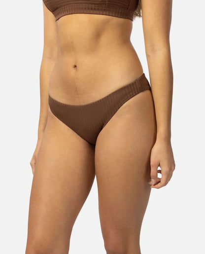 PREMIUM SURF CHEEKY PANT