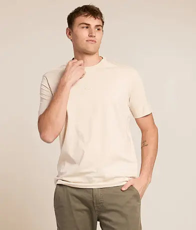 STACKED FLOW TEE