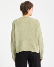 Carica l&#39;immagine nel visualizzatore di Gallery, BUBBLE TEASE SWEATER
