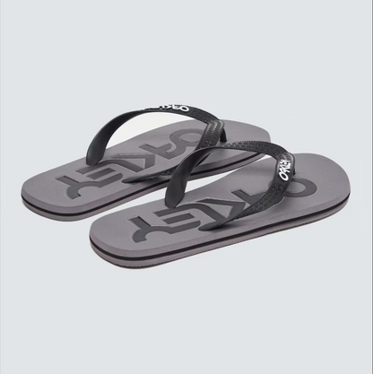 COLLEGE FLIP FLOP