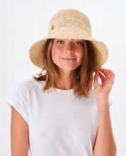 Carica l&#39;immagine nel visualizzatore di Gallery, CROCHET STRAW BUCKET HAT
