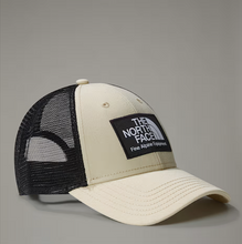 Carica l&#39;immagine nel visualizzatore di Gallery, MUDDER TRUCKER
