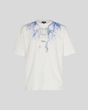 Carica l&#39;immagine nel visualizzatore di Gallery, WHITE T-SHIRT WITH BLUE GREY LIGHTNING
