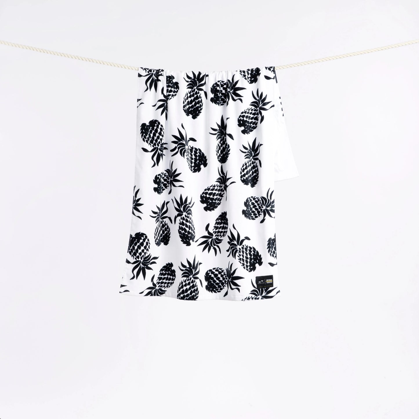 PINEAPPS TOWEL