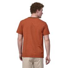 Carica l&#39;immagine nel visualizzatore di Gallery, Shop Sticker Pocket Responsibili-Tee
