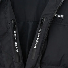 Carica l&#39;immagine nel visualizzatore di Gallery, IUTER PUFF JACKET
