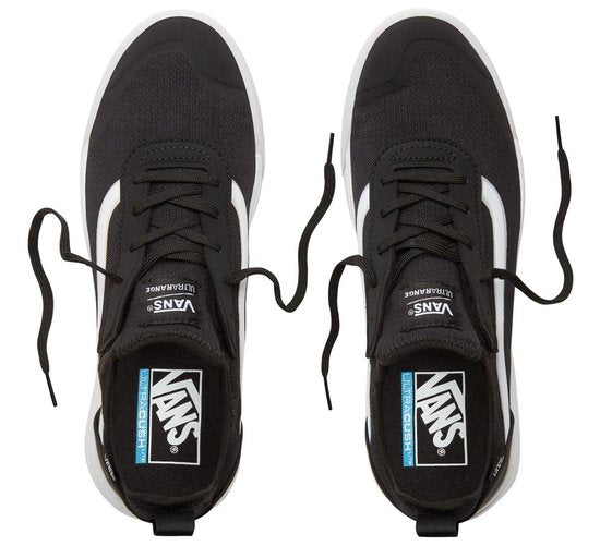 UA UltraRange AC Black/True Whit