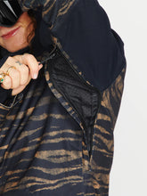 Carica l&#39;immagine nel visualizzatore di Gallery, SHELTER 3D STRETCH JACKET
