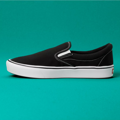 UA ComfyCush Slip CLASSIC BLACK