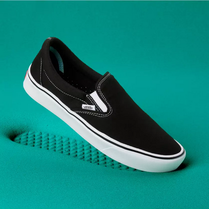 UA ComfyCush Slip CLASSIC BLACK