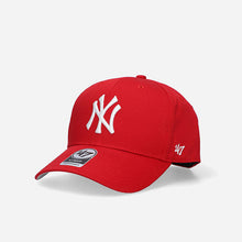 Carica l&#39;immagine nel visualizzatore di Gallery, 47 Cappellino MVP Raised Basic New York Yankees
